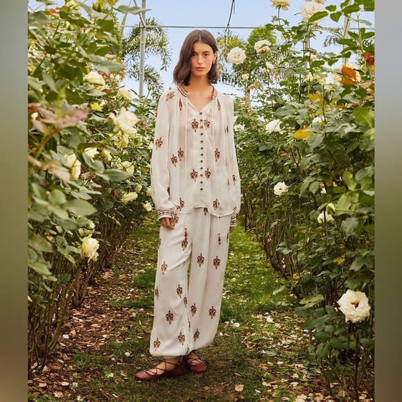 FARM Rio Pants - FARM RIO Off-White Anchor Tapestry Embroidered Pants